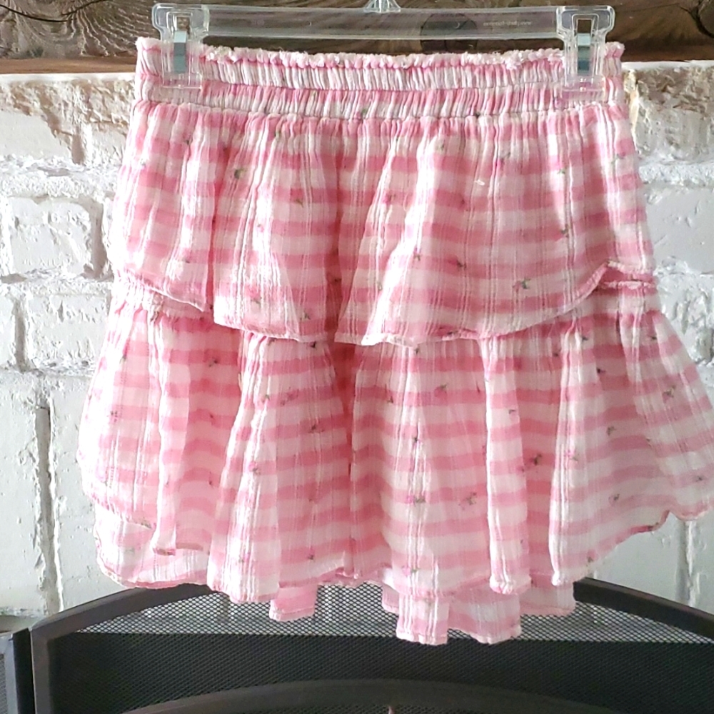 Pretty pink LoveShackFancy skirt in very good condition...lined